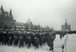 Defilada oddziałów sowieckich na placu Czerwonym w Moskwie z okazji rocznicy wybuchu rewolucji bolszewickiej, 7 listopada 1941 r.