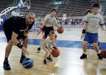 Ponad  100 dziewcząt  i chłopców uczestniczyło wczoraj w Łodzi w inauguracyjnych zajęciach „Marcin Gortat Camp 2009”.  Camp odwiedzi w najbliższych dniach każde  z miast  gospodarzy wrześniowych mistrzostw  Europy: Poznań, Wrocław, Kraków, Warszawę, Bydgoszcz  i Gdańsk 