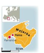 Majorka jest największą wyspą Balearów. Ma ponad 814 tys. mieszkańców. To niewiele w porównaniu z liczbą turystów. W 2008 roku przez lotnisko w Palmie przewinęło się 22,8 mln pasażerów. 