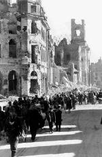 Niemcy wypędzali i mordowali ludzi, a domy metodycznie zamieniali w ruiny