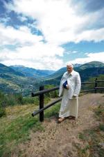 Benedykt XVI podczas wakacji w Alpach, lipiec 2009 