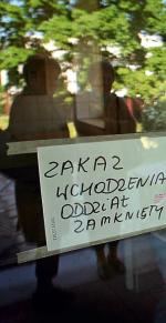 Zmiana wytycznych ma odciążyć szpitale zakaźne. Na zdjęciu: oddział w Mielcu, gdzie trafiła pierwsza chora z A/H1N1 