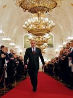 Władimir Putin od dziesięciu lat pozostaje bohaterem wyobraźni rosyjskiej (zdjęcie z inauguracji prezydenckiej w 2004 roku) 
