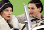 Larita (Jessica Biel) łatwo rozkochała  w sobie Johna (Ben Barnes)