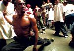 Krumping  jest substytutem walki, młodzi mieszkańcy  Los Angeles zamieniają przemoc  na taniec 