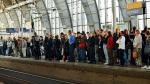 Pasażerowie na berlińskiej stacji Alexanderplatz godzinami czekali na pociąg 