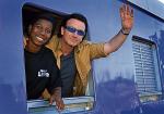 Bono w pociągu życia (Love Life Train) w Soweto w RPA, gdzie odwiedził klinikę dla chorych na AIDS