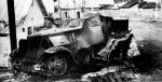 Zniszczony sowiecki transporter wojskowy. 