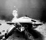 Ważnym krokiem w podwodnych badaniach były eksperymenty Jacques’a Cousteau. Precontintente I dowiódł, że można mieszkać pod wodą