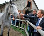 Partia Donalda Tuska chce walczyć o głosy mieszkańców wsi.  Na zdjęciu na Lubelszczyźnie w 2007 r.