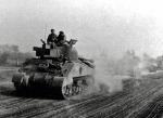 Sherman polskiej 1. Dywizji Pancernej w Normandii, lipiec 1944 r.