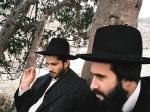 „Oczy szeroko otwarte”  Haima Tabakmana pokazują romans dwóch mężczyzn  w społeczności ortodoksyjnych Żydów