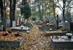 Na cmentarzach, także na Bródnowskim, było w tym roku mniej ludzi