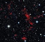 Struktura powstała  6,7 mld lat temu.  Pierwsze zdjęcie sporządzone przez teleskop Subaru.  Jest to nowo odkryta struktura galaktyk zaznaczona  na czerwono
