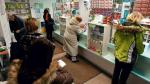 Ministerstwo Zdrowia negocjuje z koncernami m.in. to, czy szczepionki będą sprzedawane w aptekach