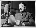 Gen. de Gaulle wygłasza na antenie BBC przemówienie do rodaków, 1940 r. 