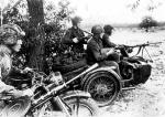 Sowiecki patrol motocyklowy podczas walk na Węgrzech, jesień 1944 r. 