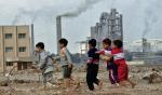 Im mniej dzieci, tym mniejsze zanieczyszczenie środowiska – twierdzą eksperci ONZ (na zdjęciu przedmieścia Kairu)