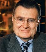 Andrzej Blikle, prezes zarządu  firmy cukierniczej A. Blikle, informatyk