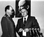 Kania nigdy nie zgodziłby się na wprowadzenie stanu wojennego. Jaruzelski się tego podjął – uważa historyk. Zdjęcie z kwietnia 1981 r.
