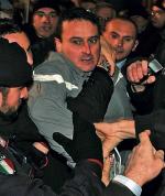 Napastnik Massimo Tartaglia o mało nie został zlinczowany