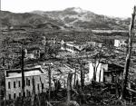 Ruiny Nagasaki po wybuchu amerykańskiej bomby atomowej 
