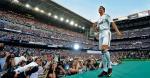 Real ubezpieczył nogi Cristiano Ronaldo na 100 mln euro. Kupił piłkarza za 93 mln. Jest co pokazywać na wybiegu stadionu Santiago Bernabeu (fot: DANI POZO)