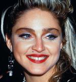 Madonna z połowy  lat 80. Wtedy ubranie  i make-up musiały  być  wyraziste