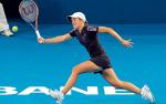 Justine Henin wróciła i gra pięknie jak dawniej. Melbourne      to jej pierwszy poważny sprawdzian.    W Australii zwyciężyła  tylko raz  – w roku 2004