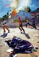 W  Port-au-Prince grasują bandy szabrowników