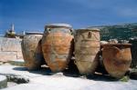 Minojskie naczynia na wino odkopane w Knossos na Krecie 