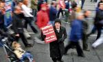 Już w ubiegłym roku pracownicy z sektora publicznego protestowali w Dublinie przeciwko rządowym planom cięcia wydatków