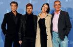 Aktorzy Pierce Brosnan, Ewan McGregor i Olivia Williams  w towarzystwie pisarza Roberta Harrisa (tim brakemeier)