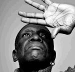 Tony Allen – współtwórca afrobeatu, legenda perkusji – wystąpi w Warszawie z solowym projektem