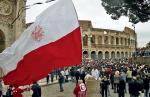 Uroczystości pogrzebowe Jana Pawła II przyciągnęły do Rzymu tłumy pielgrzymów z Polski