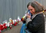 Mieszkańcy Moskwy nie przestają składać kwiatów przed ambasadą RP 