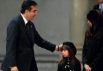 Micheil Saakaszwili podkreślał przyjaźń łączącą go z Lechem Kaczyńskim. Na zdjęciu podczas pogrzebu prezydenckiej pary  na Wawelu, z wnuczką i córką polskiego prezydenta