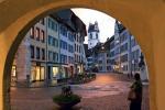 Mało kto wie, że Aarau przez kilka miesięcy było stolicą Szwajcarii. O zmierzchu miasto wygląda magicznie 