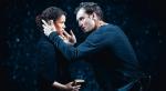 Gugu Mbatha-Raw (Ofelia) i Jude Law (Hamlet) w szekspirowskiej inscenizacji na deskach broadwayowskiego Broadhurst Theatre