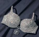 Biustonosz Victoria’s Secret z 800-karatowymi diamentami za 6,5 mln dol. Bieliznę za 300 zł w Polsce kupuje 2 proc. kobiet