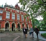Na najstarszej polskiej uczelni w Krakowie uczy się 45 tys. studentów. Na UJ pracuje siedem tysięcy naukowców