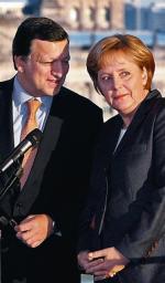 Czy celem Merkel jest europejska solidarność? (na zdjęciu: z Jose Manuelem Barroso, Berlin 2007 r.) fot: Michael Sohn