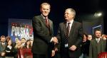 Donald Tusk  i Lech Kaczyński przed  wyborami prezydenckimi w 2005 r. spotykali się na  telewizyjnych debatach aż pięciokrotnie. Ale dopiero  tuż przed  głosowaniami. Na zdjęciu w programie Tomasza Lisa „Co z tą Polską” w Polsacie  13 października