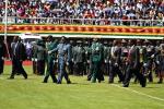 Robert Mugabe (w szarfie) inauguruje ceremonię na cześć 30-lecia niepodległości Zimbabwe
