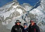 Uczestnicy wyprawy międzynarodowej na Annapurnę: (od lewej) Peter Hamor, Kinga Baranowska i Piotr Pustelnik aklimatyzowali się w rejonie Mount Everestu (fot: www.kingabaranowska.com)