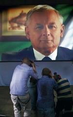 Jarosław Kaczyński przekonuje wyborców w telewizyjnym spocie