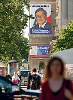 Reklama kandydata PO została powieszona  m.in. w centrum Warszawy