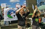 „Mam prawo do zieleni”, „Administracja stolicy  – klęska ekologiczna”  czy „Ocalmy Jeziorko Czerniakowskie”  – to niektóre  z napisów  na transparentach, które przynieśli protestujący