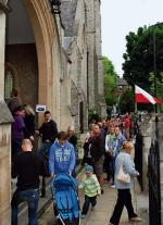 Przed kaplicą Windsor Hall przy polskim kościele NMP Matki Kościoła na Ealingu ustawiały się kolejki wyborców