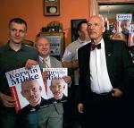 Wieczór wyborczy Janusza Korwin-Mikkego odbył się wczoraj w jego domu w Józefowie